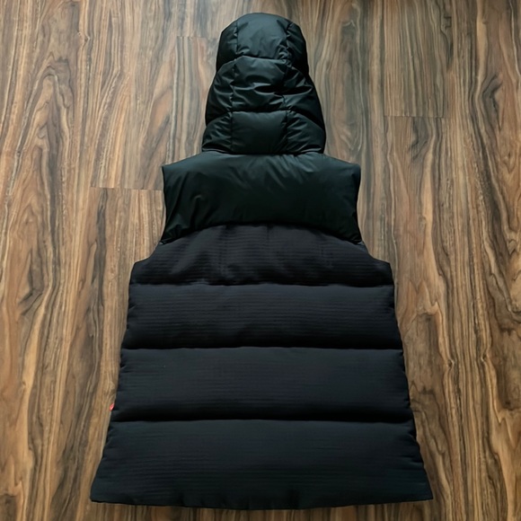 The North Face Novelty Nuptse Vest - Picture 12 of 17